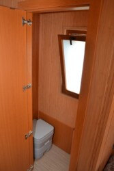 WC Půjčovna hausbotů Baťův kanál - hausbot Amálka